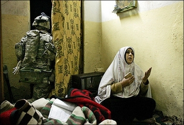 Iraq Woman Praying