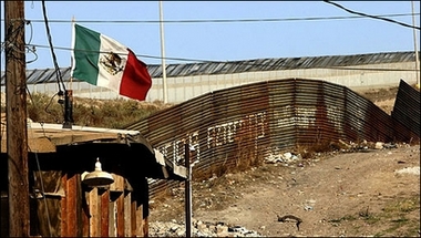 Usa Mex Fence